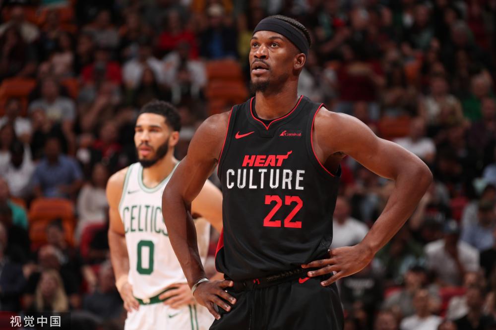 科斯塔身上 科斯塔身上