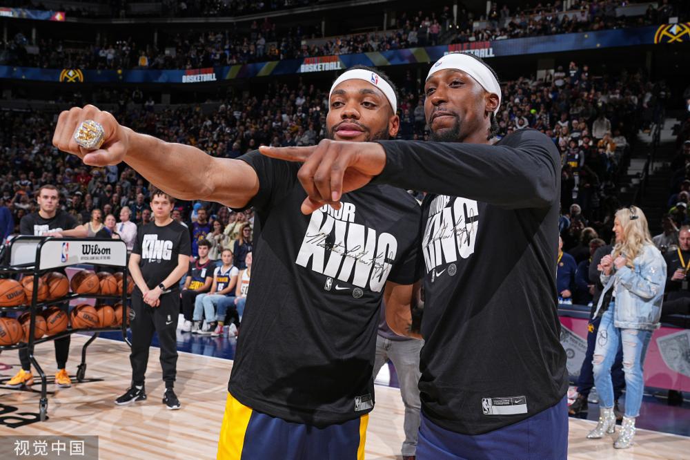 他却用一记 他却用一记